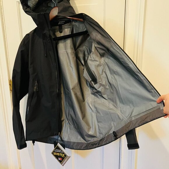 Arcteryx Beta Jacket Black Men's Med Sz Gore-Tex New with Tags - Picture 10 of 13
